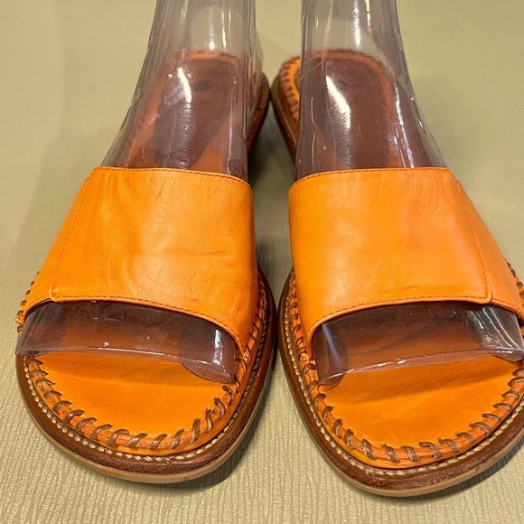 🛍️Orange leather NURTURE slide sandals size 6.5 - Picture 1 of 6